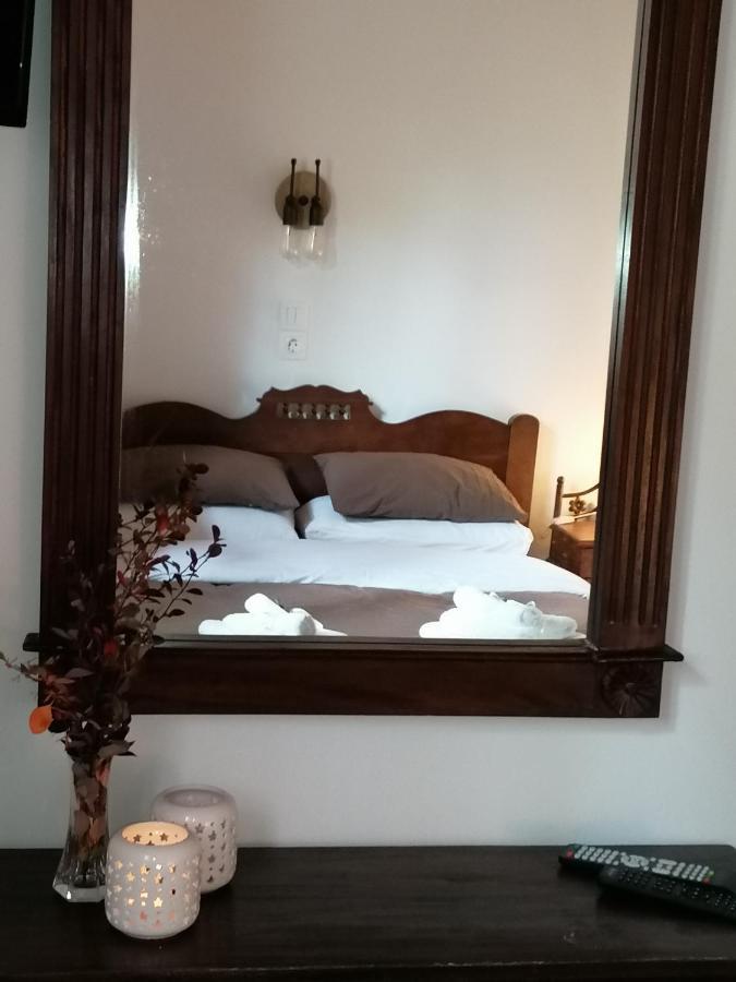 Ξενώνας Το Πατρικό Karia  Екстер'єр фото